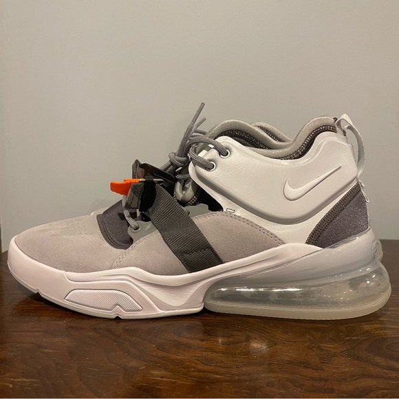 Nike Air Force 270 - Sz 11 - Picture 2 of 7